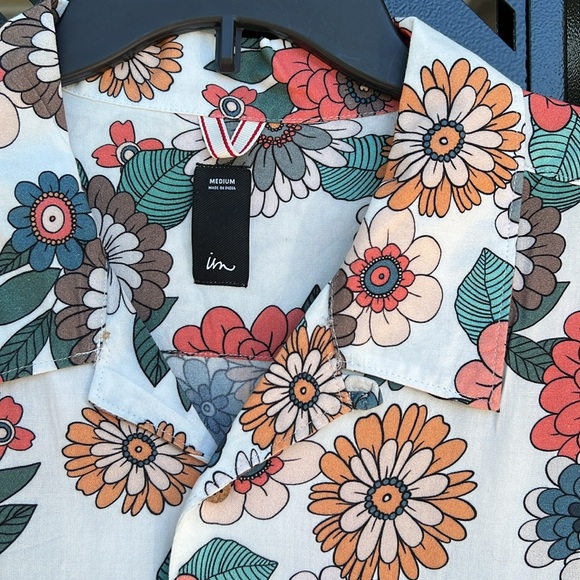 Shirt - Picture 2 of 5